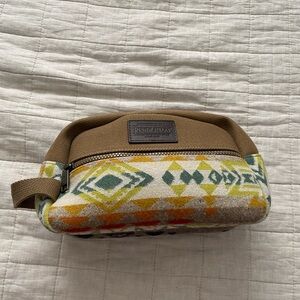 Pendleton Highland Peak Carryall Pouch